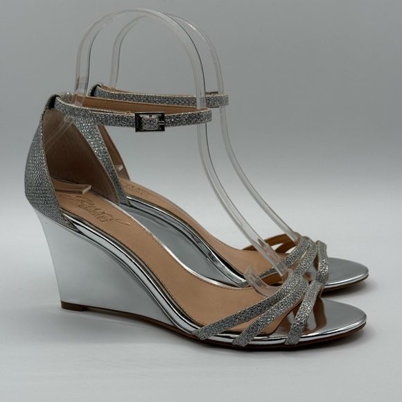 Jewel Badgley Mischka Shoes - Jewel Badgley Mischka Silver Leather Sparkle Ankle Open Toe Strappy Sandal SZ 7
